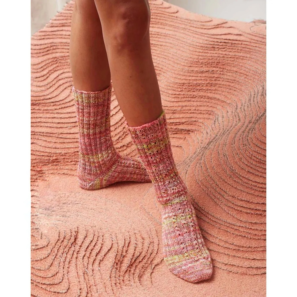 Lang Yarns Footprints