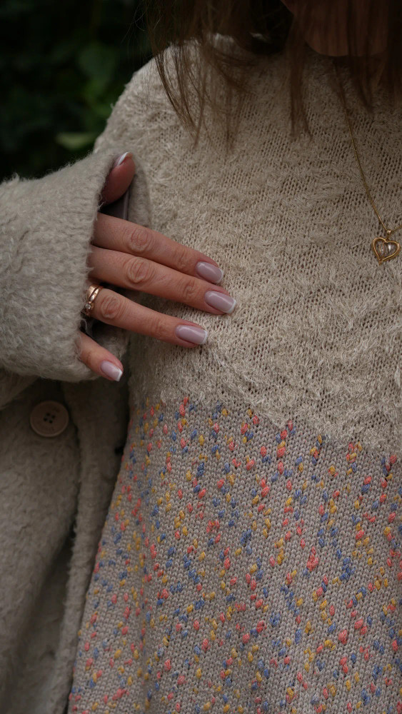 Описание для вязания спицами футболки