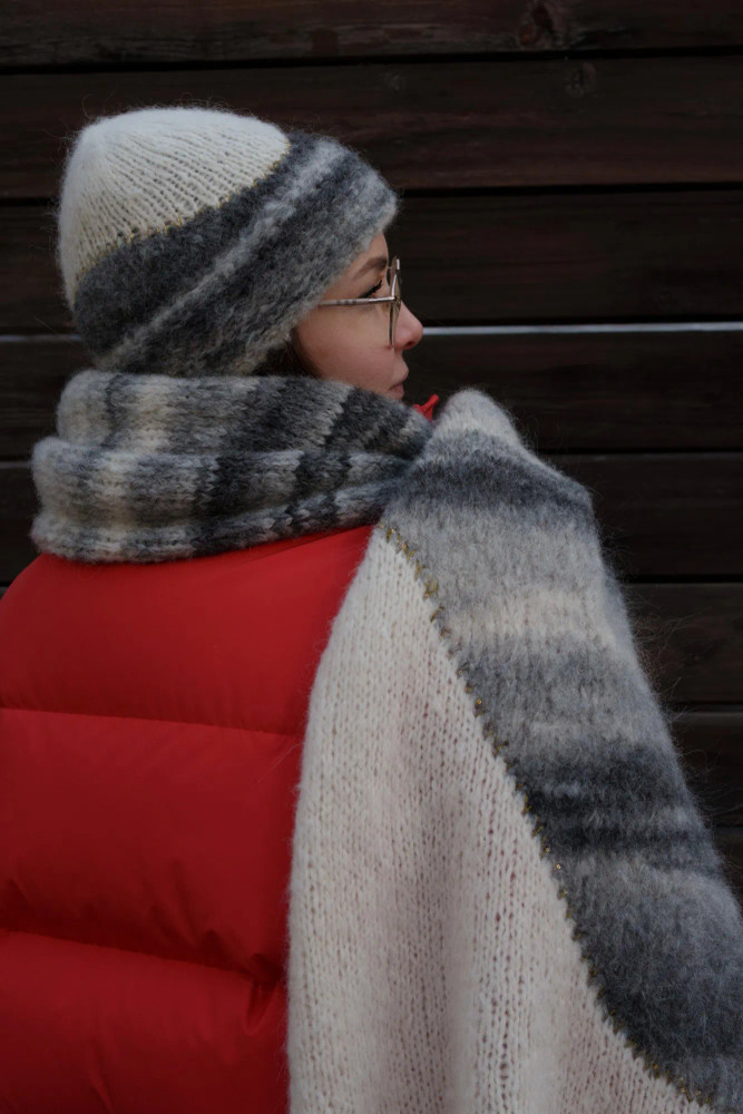 Описание для вязания спицами шапки интарсией «млечный путь»