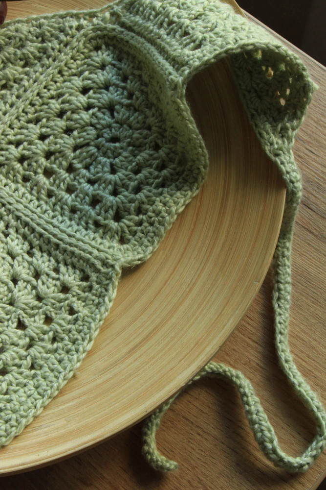 Косынка крючком из бабушкиных квадратов