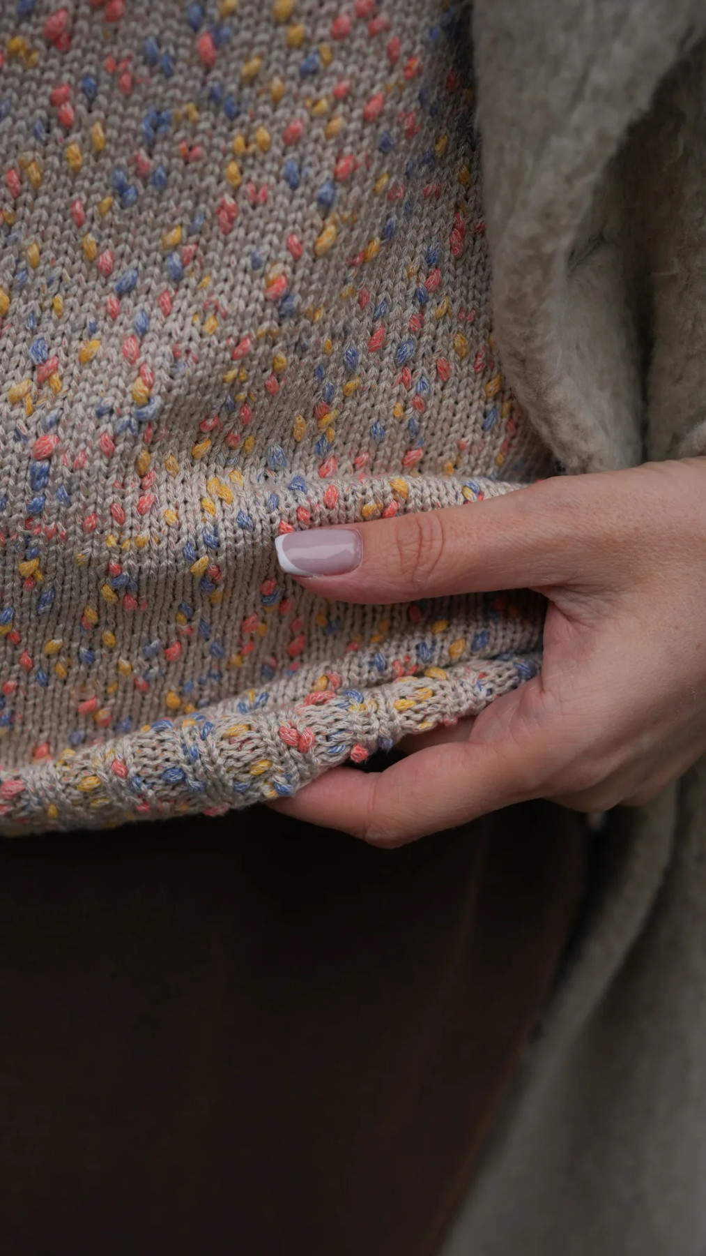 Описание для вязания спицами футболки