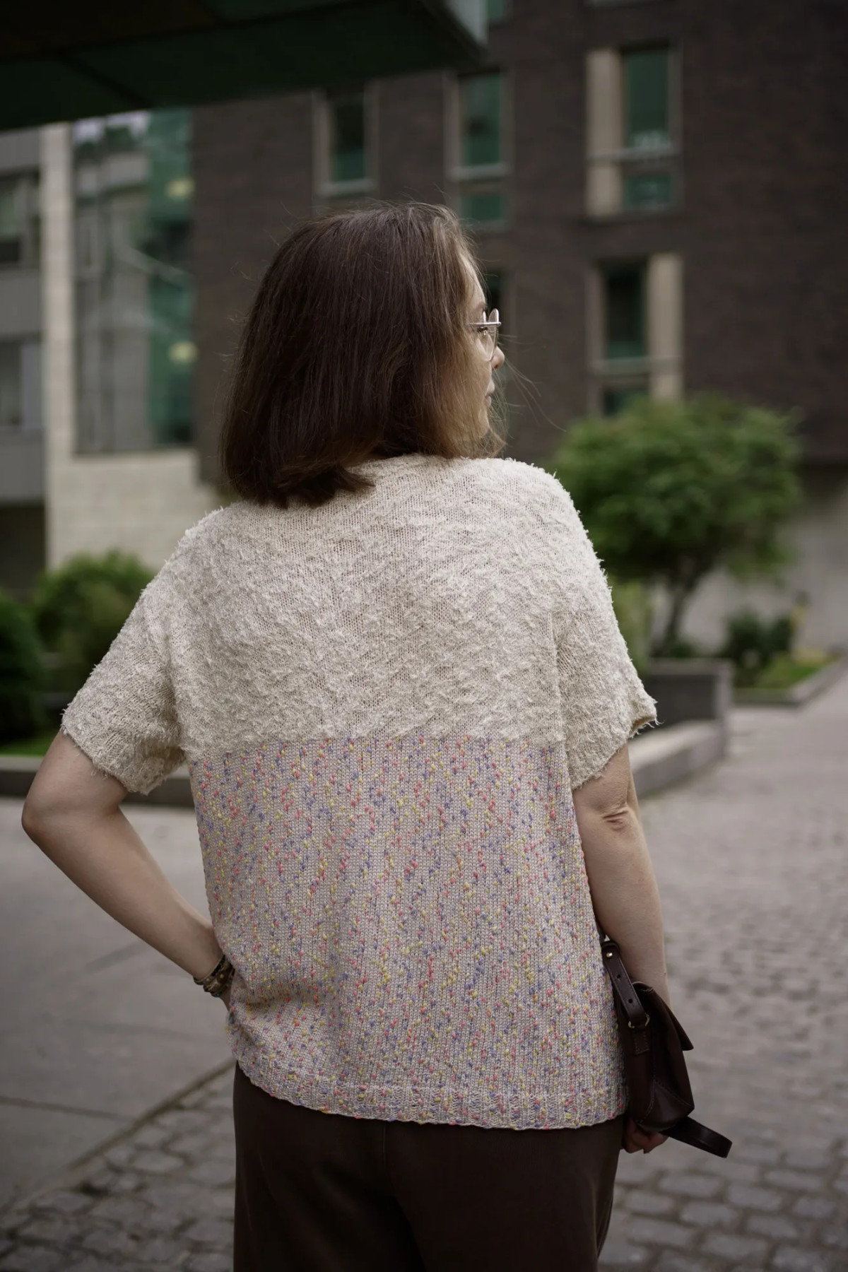 Описание для вязания спицами футболки