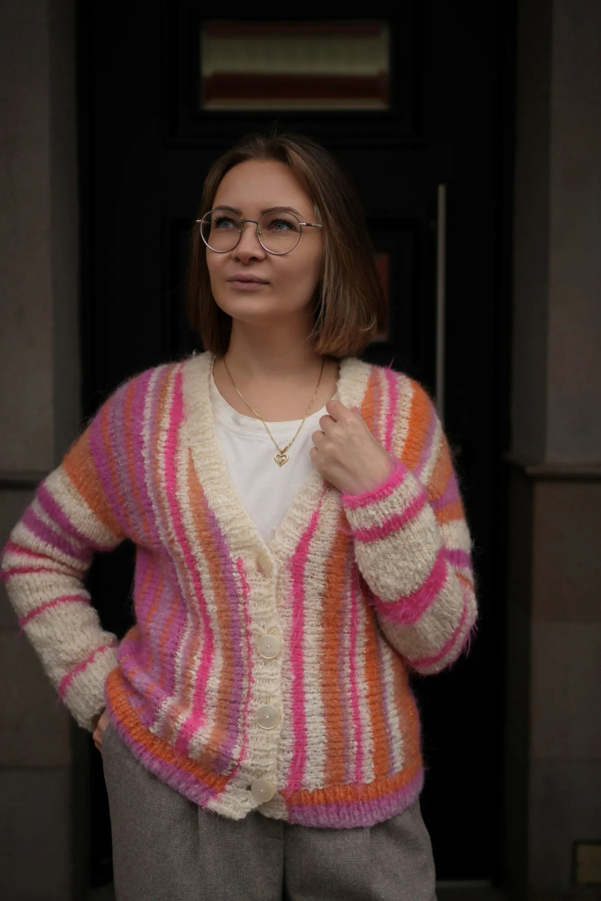 Описание для вязания кардигана спицами поперек