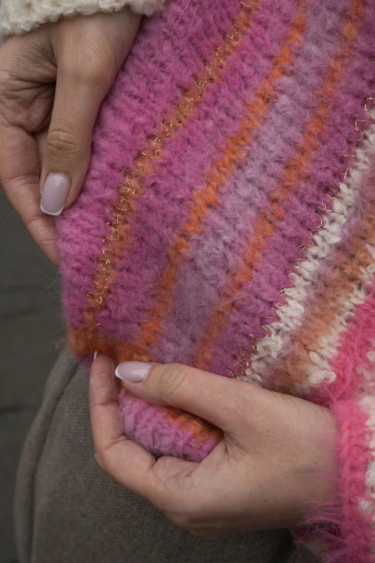 Описание для вязания кардигана спицами поперек