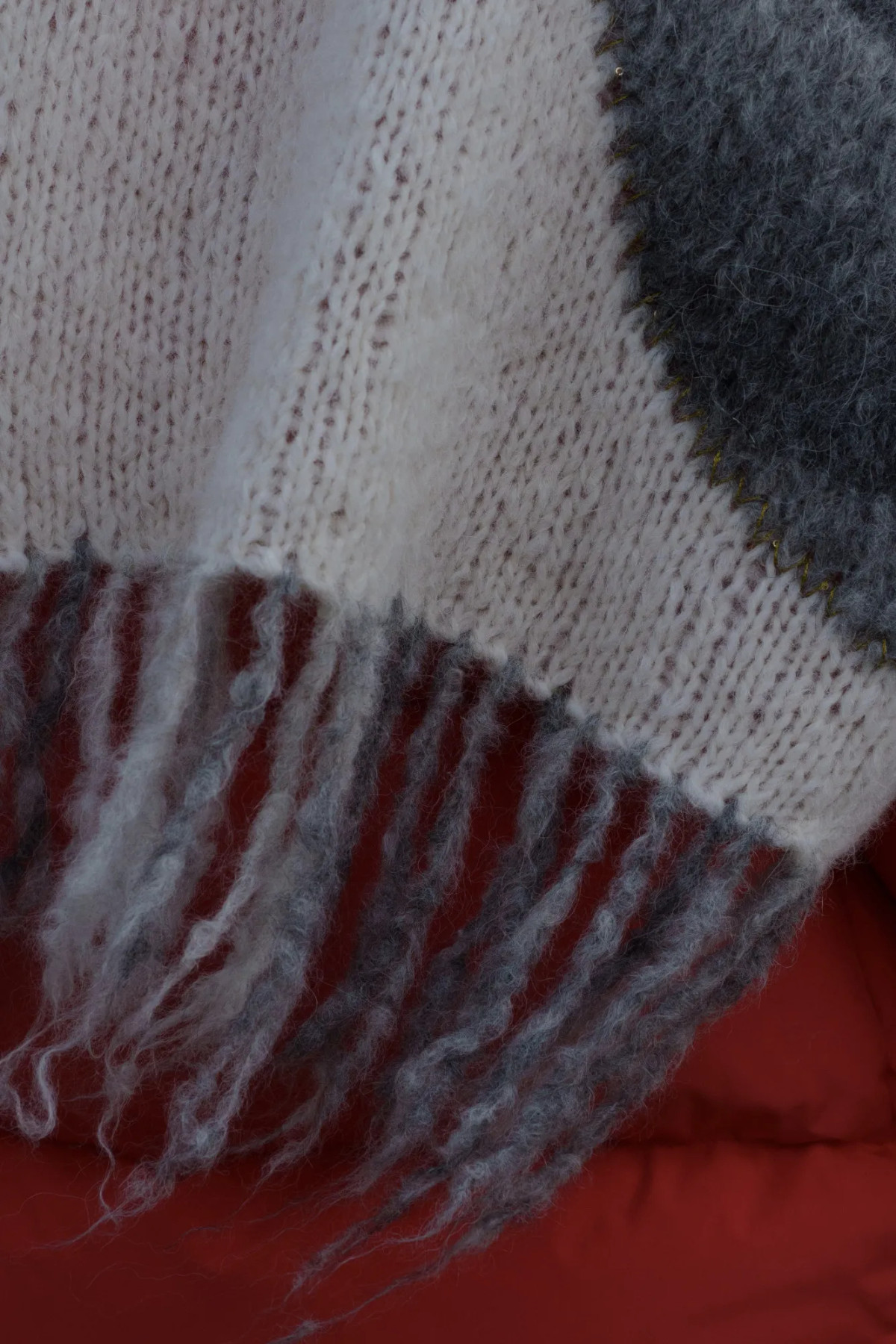 Описание для вязания спицами шарфа интарсией «млечный путь»