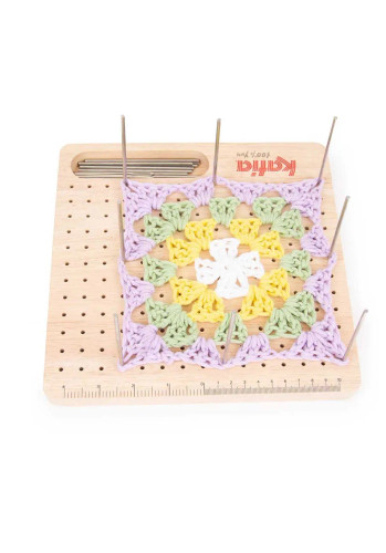 Блокатор для вязаных бабушкиных квадратов, 23 х 23 см Katia