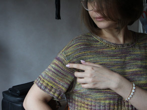 Бесплатное описание футболки спицами из летней пряжи Bonsai